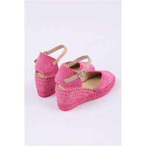 Alpargata cerrada con punta en cuña - Product Image 3