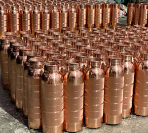 Bouteille solide et étanche équilibre les bioénergies et le pH du corps bouteille d'eau en cuivre pur fabriquée en inde - Product Image 6