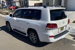 LX570 2015, 5.7 Litros V.8, Tracción en las Cuatro Ruedas Permanentemente Disponible - Product Image 5