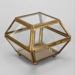 Boîte à bijoux élégante en métal et en verre, rangement spacieux, design contemporain, beau accent de décoration pour la table de toilette - Product Image 1