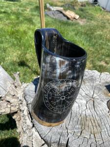 Cuerno vikingo para beber hecho a mano, el mejor recipiente personalizado para disfrutar de Mead Ale y fiestas épicas - Product Image 3