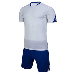 Uniforme de fútbol masculino de alta calidad diseño sublimado al por mayor con el último logotipo al mejor precio - Product Image 1