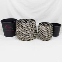 Pot Tanaman Plastik Persegi Buatan Tangan Desain Keren untuk Luar & Dalam Ruangan, Kebun Rumah, dengan Lubang Drainase, Rangka Besi, Warna Dapat Disesuaikan
