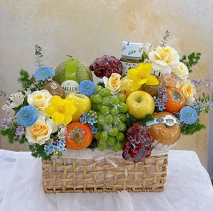 Multi-Functional Storage <b>Bread</b> Tray Seagrass <b>Basket</b> with Dry Water Hyacinth Metal Frame and Lid for Food Storage - Product Image 4