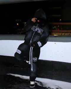 ชุดเสื้อฮู้ดกีฬาผ้าฝ้ายมีฮู้ดโอเวอร์ไซส์สำหรับผู้ชายชุดเสื้อฮู้ดปักลายโลโก้แบบกำหนดเอง - Product Image 1