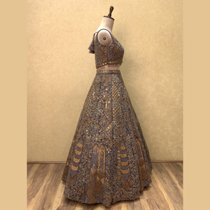 Lehenga gris oscuro de moda con hermosos detalles de hilo y diamantes importados, mano pesada para tocar para todas las ocasiones a precio a granel - Product Image 5