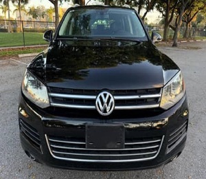 SUV 2011 Turbo Automatique Sièges en Cuir Caméra Arrière Phares LED Écran Tactile Toit Ouvrant Panoramique - Product Image 1