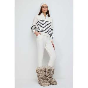 Suéter de punto a rayas con detalle de cremallera - Product Image 1