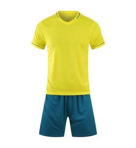 Mejor diseño personalizado Color y tamaño transpirable manga corta uniforme de fútbol hecho en fábrica uniforme de fútbol ligero para la venta - Product Image 4