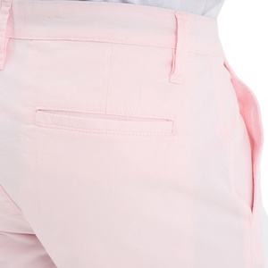 Shorts chino en toile légère de qualité supérieure pour hommes, taille mi-haute, respirants, coupe ajustée, avec passants de ceinture et poches latérales fonctionnelles - Product Image 4