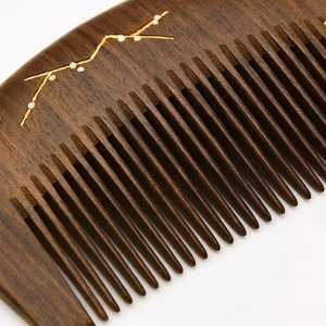 Peine de Madera Ecológico de Dientes Anchos, Pulido, Desenredante para Cabello Largo, Cabello Rizado y Cuidado de la Barba - Product Image 2