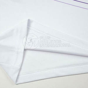 Juego completo de fútbol por sublimación para adultos con cintura elástica y camiseta de fútbol de colores vivos y pantalones cortos de secado rápido - Product Image 4