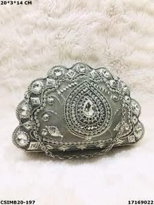 Pochettes en métal faites à la main pour dames styliste Pochettes de soirée élégantes faites à la main pour mariage Pochettes en métal faites à la main pour femmes - Product Image 6