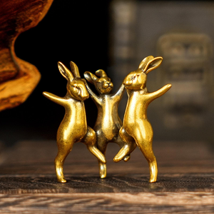 Estatuilla artística de pose de Yoga de latón, decoración espiritual del hogar, estatua de meditación, disponible a precios al por mayor. - Product Image 3