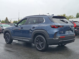 Un excellent SUV hybride d'occasion 2025 C-X-50 2.5L 14 AWD prêt à la vente - Product Image 5