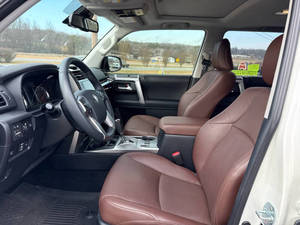 Toyota 4Runner Limited Usada de 2023 - Product Image 2