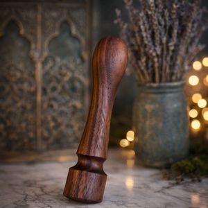 Muddler de Cócteles de Madera de Diseño Superior, Herramienta de Barra Ergonómica y Resistente para Triturar Potente, Mezclar Suavemente y Preparar Bebidas Artesanales - Product Image 2