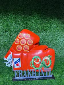 Fabrication sur mesure Ensemble de boxe gagnant avec logo personnalisé de qualité supérieure en cuir de vachette véritable Ensemble de combat gagnant à impression personnalisée - Product Image 2