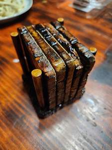 แผ่นรองแก้วไม้ทำมือแบบคลาสสิก เป็นมิตรกับสิ่งแวดล้อม ทนทาน ใช้ได้กับแก้วชา กาแฟ และเครื่องดื่มอื่นๆ - Product Image 4