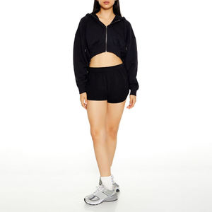 ชุดเซ็ตฮู้ดดี้โอเวอร์ไซส์แบบซิปสำหรับผู้หญิง ลายพิมพ์ขาดๆ พร้อมกางเกงจ็อกเกอร์ขาสั้น โลโก้ด้านหน้าผ้าแคนวาส เป็นมิตรกับสิ่งแวดล้อม สำหรับฤดูหนาว - Product Image 2