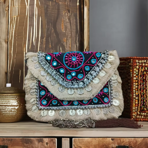 Sac à main de style bohème léger, doublure en jute et coton, chaînes de broderie, diamants, décoration, fermeture à glissière en cuir. - Product Image 1