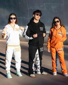 Pantalones de chándal acampanados con diamantes de imitación para hombre de punto de gofres de peso pesado y conjuntos de Sudadera con capucha personalizados 2 piezas Streetwear chándal Jogger Sweatsuit - Product Image 1