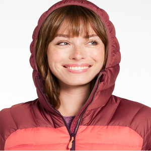 Chaqueta de invierno acolchada con Capucha ligera para exteriores para mujer, logotipo personalizado, OEM, bordado, acolchado, bombardero, moda callejera - Product Image 2