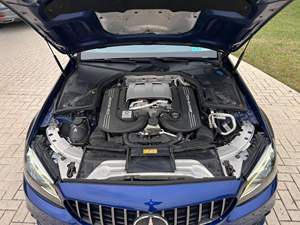 DESCUENTO EN VEHÍCULOS USADOS CON VOLANTE A LA IZQUIERDA EN BUEN ESTADO |   CONDUCCIÓN DERECHA |   2019 M E R C E D E S-AMG C63 S SEDÁN |   Motor V8 biturbo de 503 HP - Product Image 2