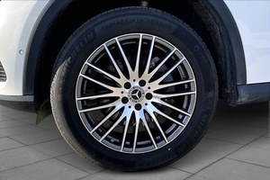 รถยนต์มือสองคุณภาพดี ปี 2025 GLC 300 AWD 4MATIC - พร้อมส่ง - Product Image 6