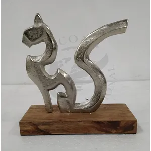 가정 장식 고양이 모양의 알루미늄 조각가를위한 나무 기초와 장식 수제 단단한 조각가
