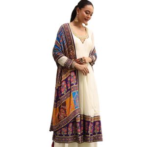 Abito Kurta in crêpe bianco ricamato da donna all'ingrosso abbigliamento etnico OEM fornitore di abiti da cerimonia nuziale personalizzati - Product Image 3