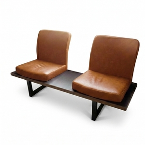 Sofá de Oficina Moderno de Dos Plazas, Cuero PU, Estructura de Madera Maciza, Patas de Madera, Esponja de Alta Densidad, Diseño Minimalista, Duradero, Comercial - Product Image 3