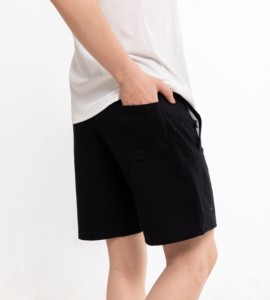Pantalones cortos de compresión de poliéster al por mayor para hombres, servicios personalizados OEM ODM, procesamiento de ropa competitivo de Vietnam - Product Image 3