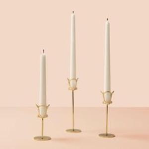 Superbe bougeoir en laiton fabriqué à la main avec des sculptures détaillées, idéal pour la décoration de la maison de luxe, les décorations festives et aux chandelles - Product Image 4