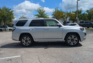 Certificado seminuevo 2018 Toyota 4Runner - Product Image 2