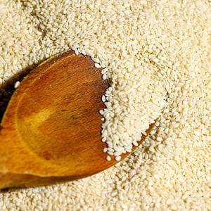 Pure Natural Fresh Sesame <b>Seeds</b> Size 14-32 24-30% Dry Matter Ready Eat Tanzania 30-Day Shelf Life Dry Cool <b>Storage</b> Small-Scale - Product Image 3