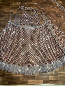 Nuevo Bollywood Georgette Lehenga con trabajo bordado y blusa de diseñador para boda y fiesta o festival 2024 - Product Image 4