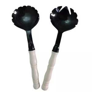 Cuillère de service en corne de buffle naturelle, nouveau design, écologique, ustensiles à salade, personnalisable, passe au lave-vaisselle, cuisine - Product Image 1