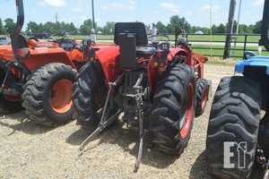 MASSEY FERGUSON 210-4 Tractor sobre orugas de rueda usado 70-90HP con componentes de cojinete de bomba de engranajes de motor KUBOTA para granjas - Product Image 3