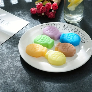 Moules à savon en silicone à 6 cavités Moule à poisson mignon et idiot drôle pour <span class=keywords><strong>la</strong></span> fabrication de bougies de savon - Product Image 4