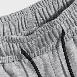 Shorts pour hommes de style urbain de qualité supérieure, taille élastique, coupe mi-haute, motif uni, couleurs et tailles personnalisables, fabriqués au Pakistan - Product Image 4