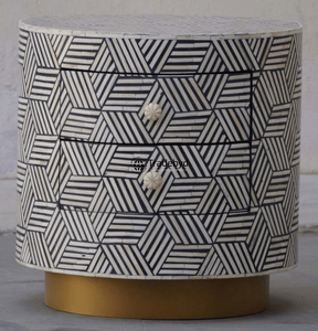 Mesita de noche con incrustaciones de hueso indio, mesita de noche hecha a mano para una decoración de dormitorio sofisticada y artística de Tradebyd - Product Image 3