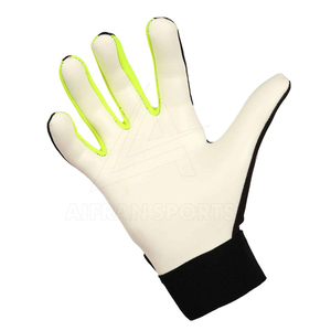Gants de sport gaélique sublimés personnalisés Gants de football d'entraînement multicolores à prix raisonnable - Product Image 3