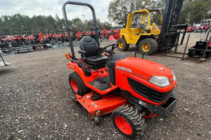 Tractores Agrícolas Mini 4x4 de 30HP, 50HP, 80HP y 120HP, Usados y Nuevos, Maquinaria Agrícola Kubota, Bomba de Motor, 2 Años de Garantía, Origen Estadounidense - Product Image 4