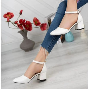 รองเท้าคลาสสิกของผู้หญิง รองเท้าลำลองส้นเตี้ย ส้นสูง 5 ซม. ซีรีส์ 40-43 ผลิตในตุรกี - Product Image 1