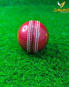 Pelota de Críquet Roja JAWAS SPORTS, Cuero Inglés Premium, Cosida a Mano, Duradera, Uso Profesional, Personalizable - Product Image 6