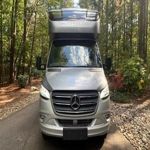 Camping-car Tiffin Wayfarer 25QW Sprinter 3500XD 2020, moteur V6 turbodiesel, très bien équipé - Product Image 1