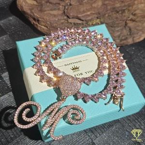 Colgante Rosa personalizado con letras iniciales de corazón helado en plata de ley 925, con diamantes VVS Moissanite - Product Image 3