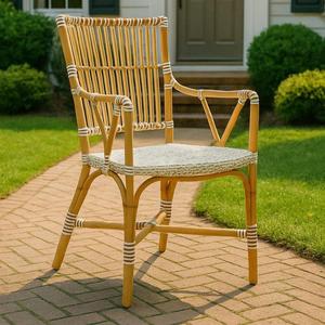 Chaise de salle à manger en rotin écologique d'extérieur avec design vintage moderne ton neutre pour hôtels et parcs résistance à tous les temps - Product Image 1