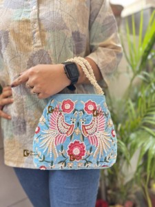 Designer Handcrafted Stylish Woman Handbag <b>Elephant</b> Design Silk Lining Open Closure Pattern Pearl Tassel <b>Decoration</b> Party Gift - Product Image 5